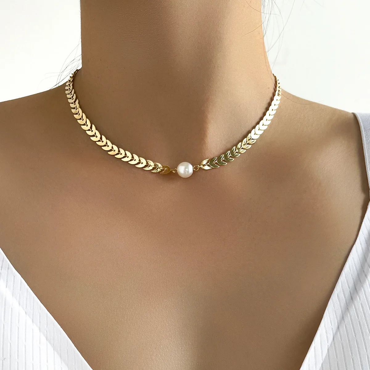 Pearl Choker Necklace – Gold Chain Statement Jewelry
