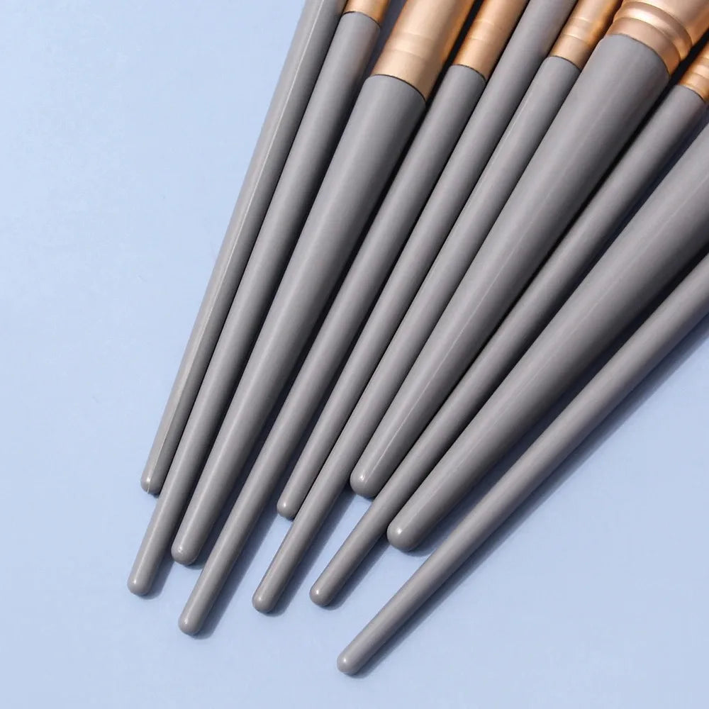 Professional Makeup Brush Kit – Foundation, Blush & Eyes