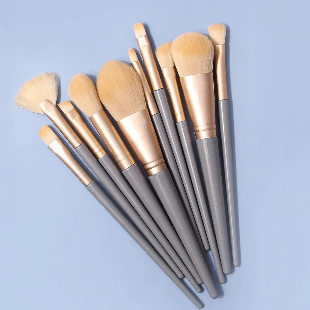 Professional Makeup Brush Kit – Foundation, Blush & Eyes