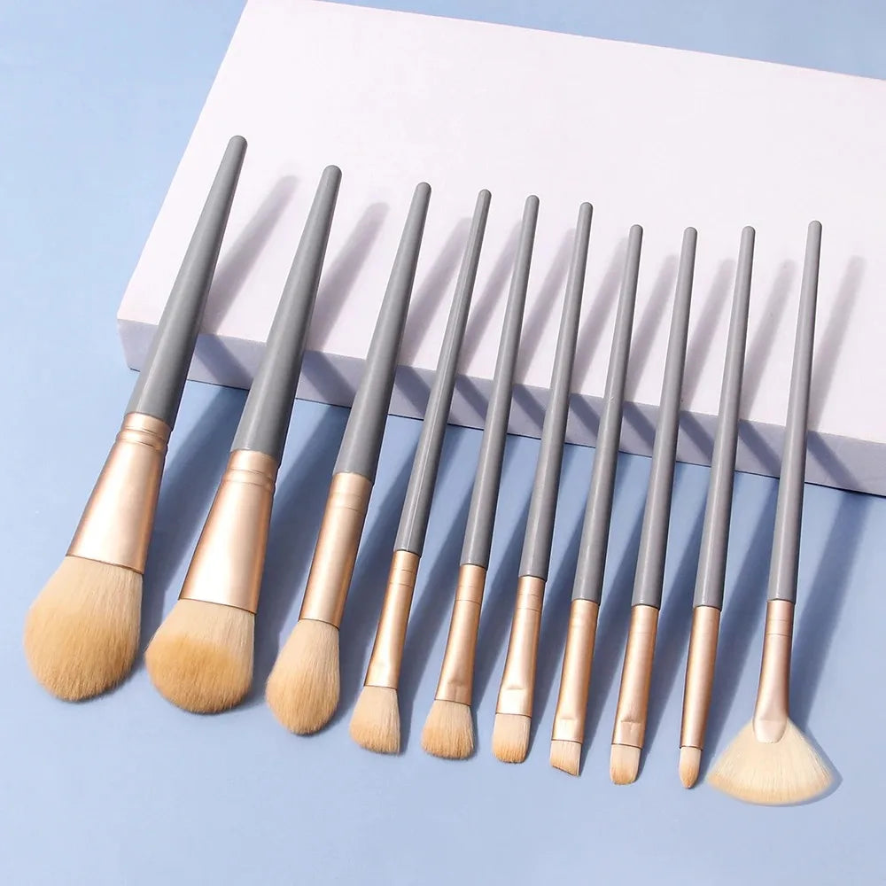 Professional Makeup Brush Kit – Foundation, Blush & Eyes