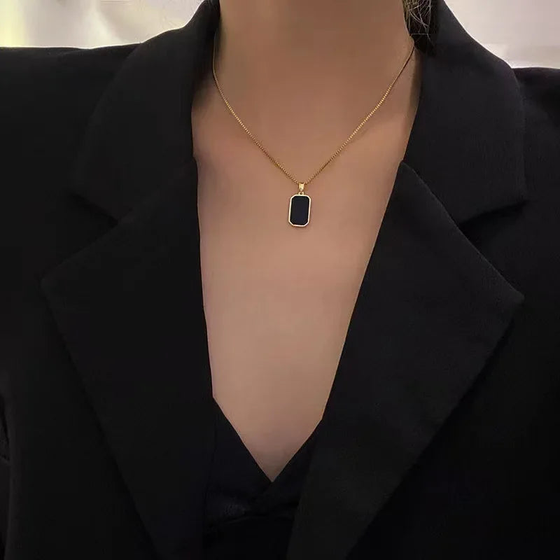 Minimalist Necklace – Black Square Pendant