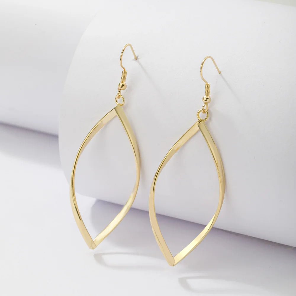 Minimalist Statement Earrings – Gold & Silver