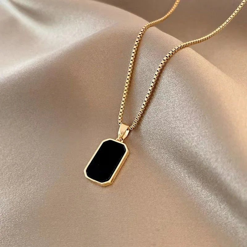 Minimalist Necklace – Black Square Pendant